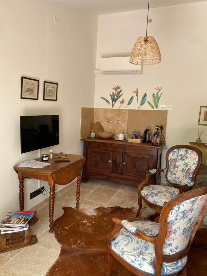 Guest House Encantada 尼姆 外观 照片